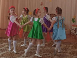 Поздравляем с 8 Марта! Поздравляем с 8 Марта!.